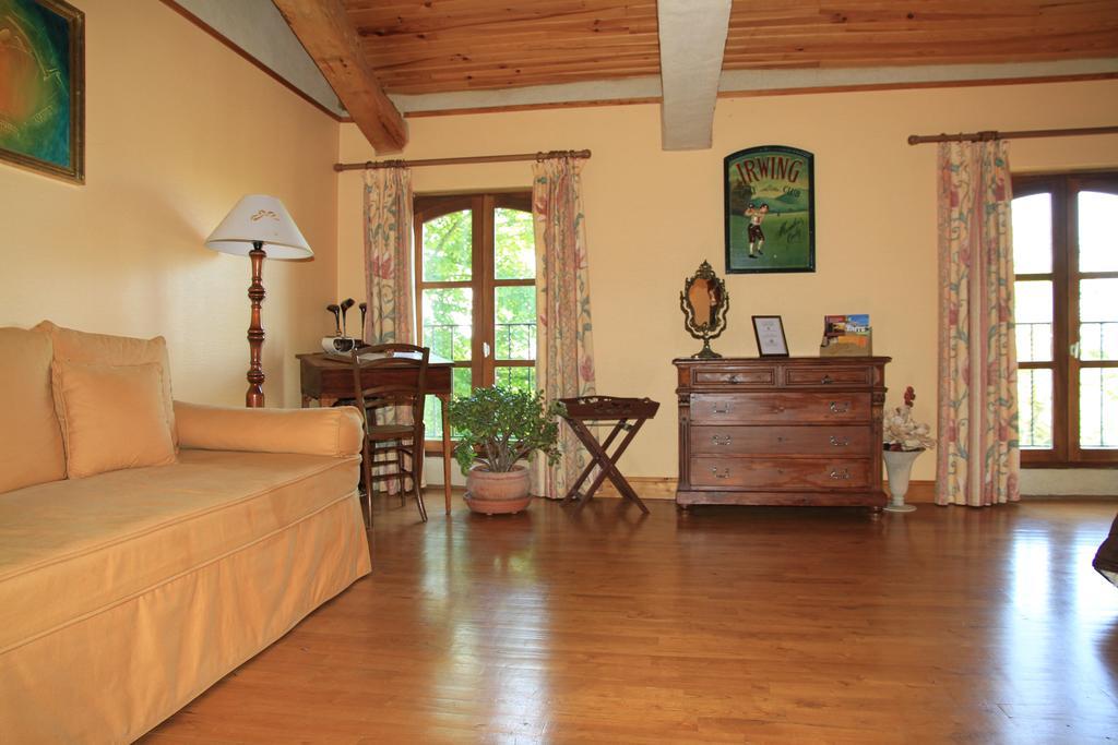 Bed and Breakfast La Pigario à Lisle-sur-Tarn Chambre photo